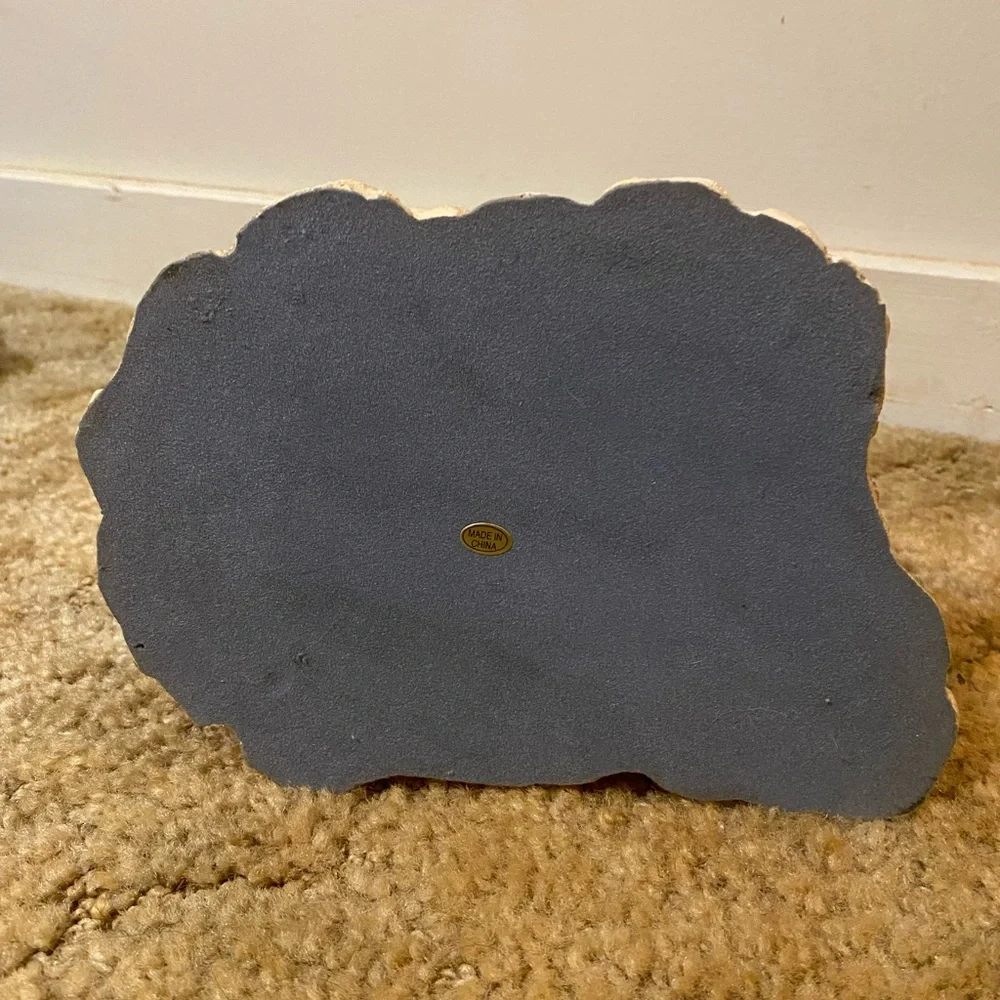 💫 10” Tall Shepherd with Lambs Statue - Picture 11 of 12